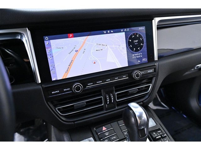 2021 Porsche Macan AWD