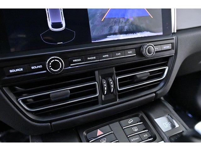 2021 Porsche Macan AWD