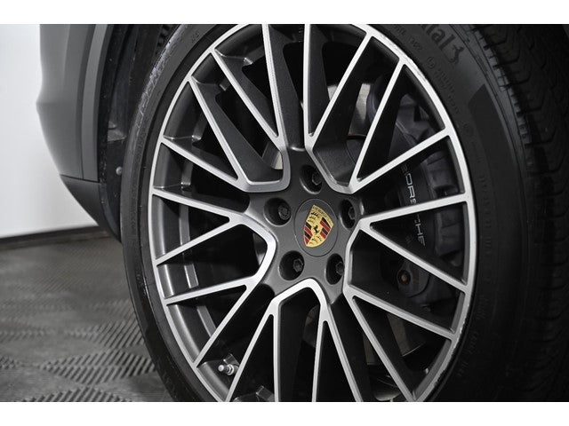 2023 Porsche Cayenne Base