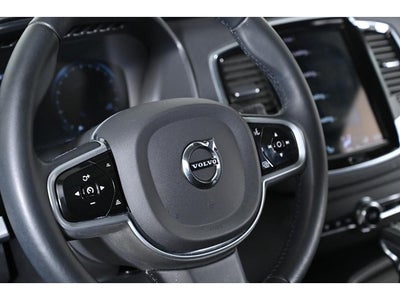 2022 Volvo XC90 Momentum
