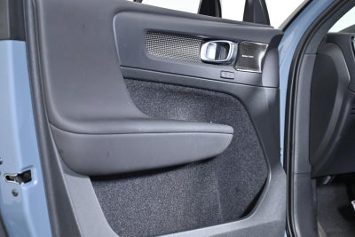 2021 Volvo XC40 R-Design