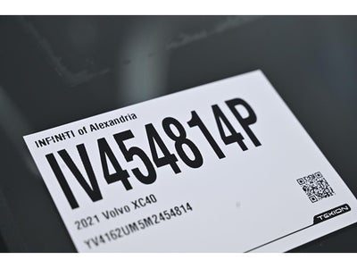 2021 Volvo XC40 R-Design