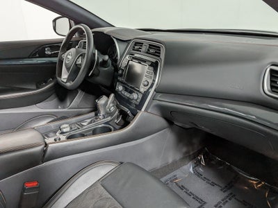 2023 Nissan Maxima SR