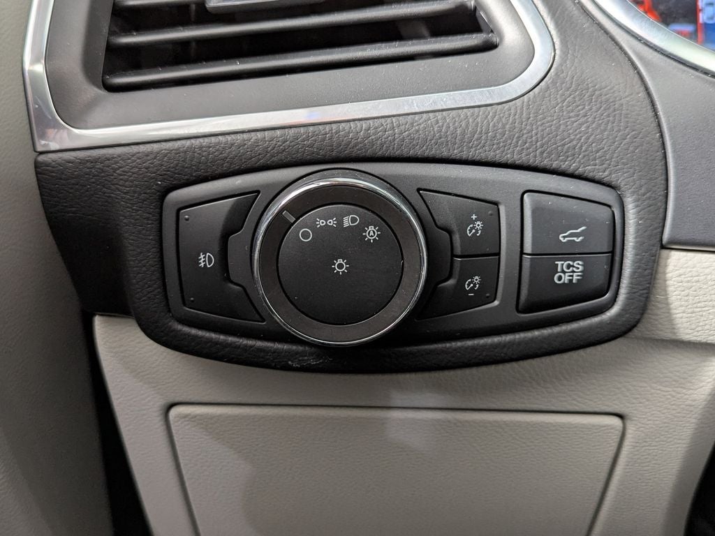 2020 Ford Edge Titanium