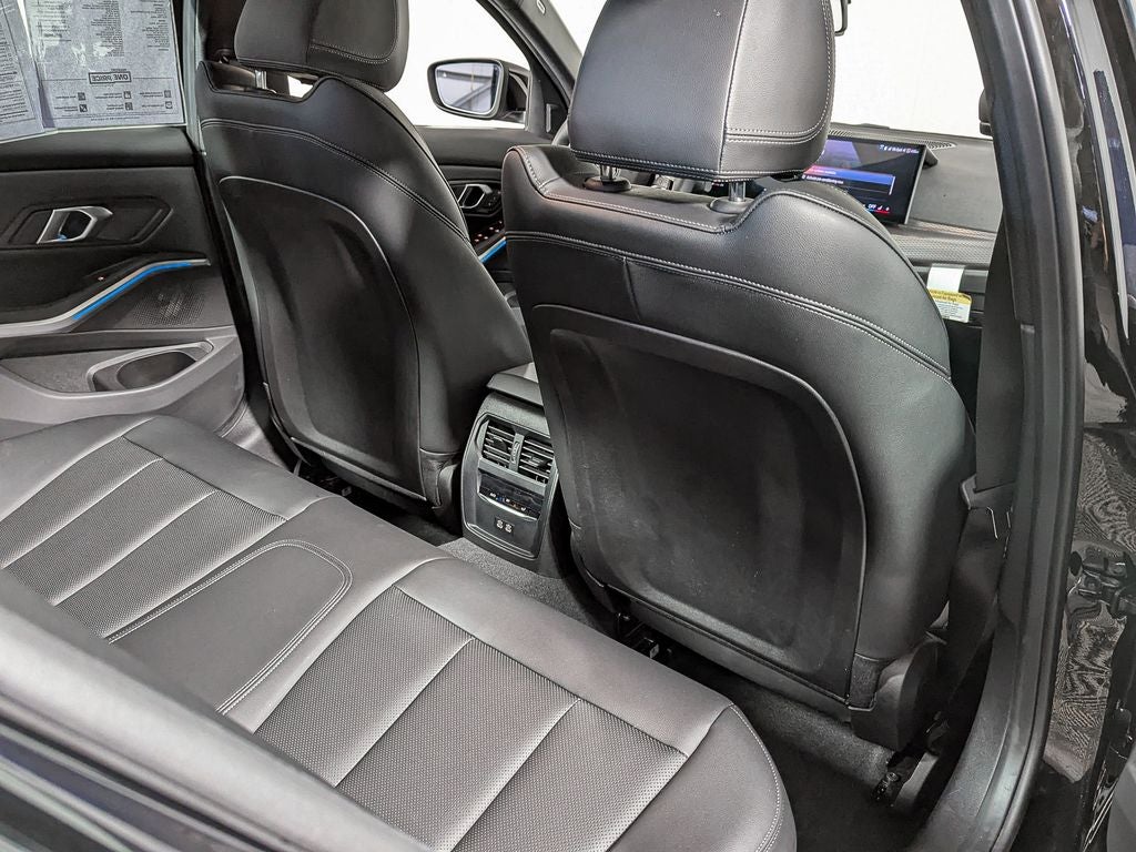 2025 BMW 330i xDrive 330i xDrive