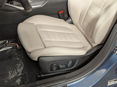 2025 BMW 330i xDrive 330i xDrive