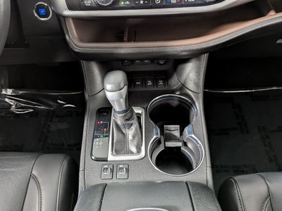 2019 Toyota Highlander SE