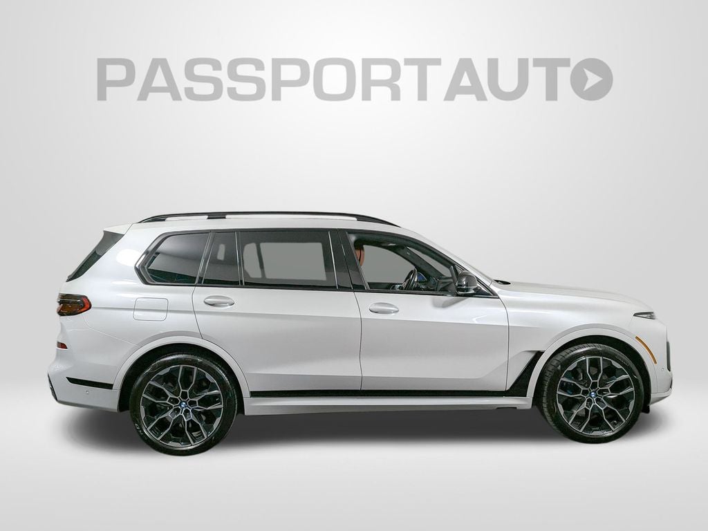 2024 BMW X7 M60i
