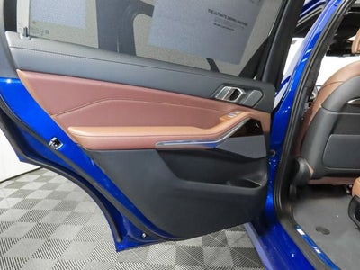 2025 BMW X7 M60i