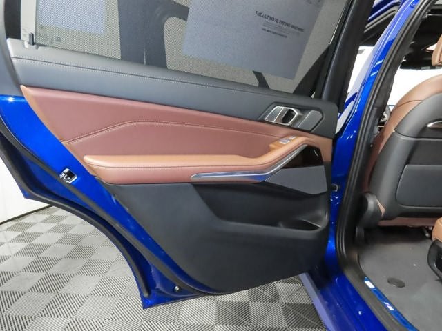 2025 BMW X7 M60i