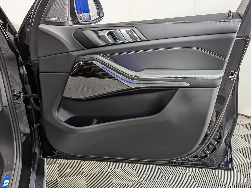 2025 BMW X5 xDrive50e