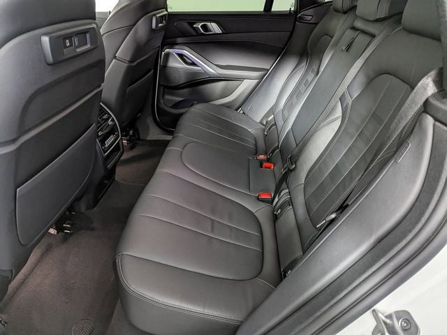 2022 BMW X6 xDrive40i