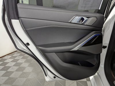 2023 BMW X6 xDrive40i