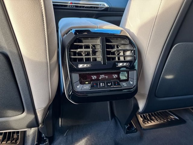 2026 BMW iX xDrive60