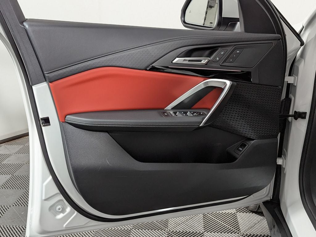 2025 BMW X2 xDrive28i