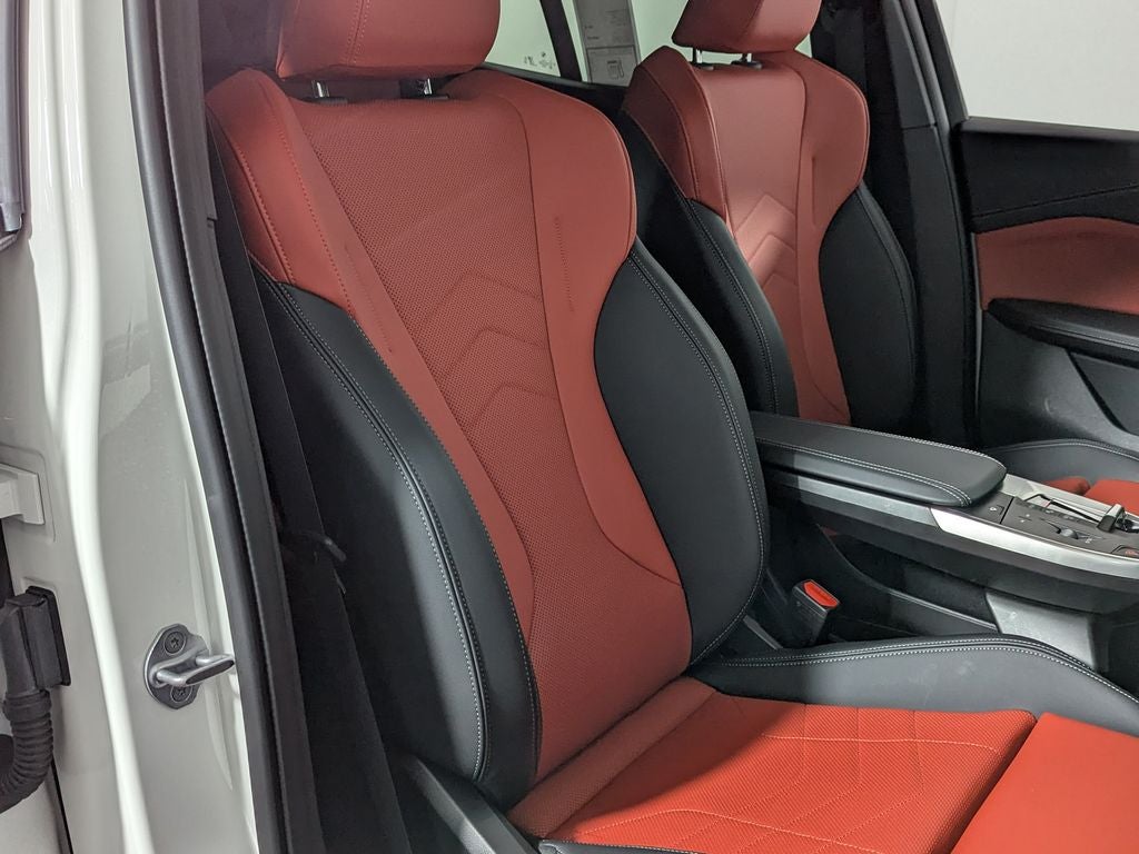 2025 BMW X2 xDrive28i