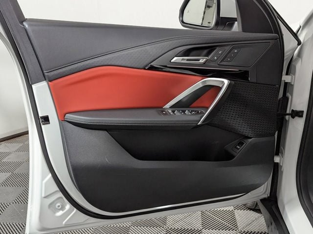 2025 BMW X2 xDrive28i