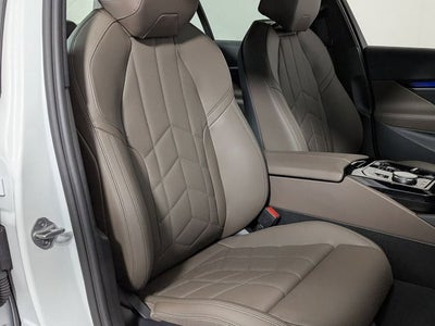2025 BMW i5 xDrive40 xDrive40