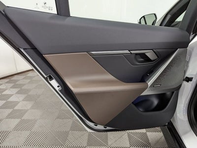 2025 BMW i5 xDrive40 xDrive40