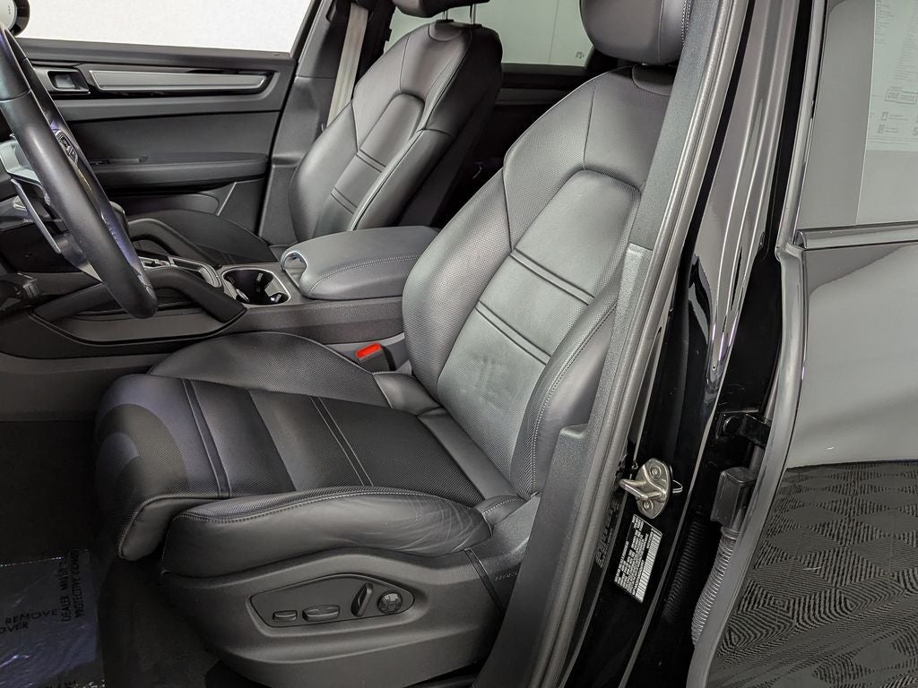 2022 Porsche Cayenne Platinum Edition