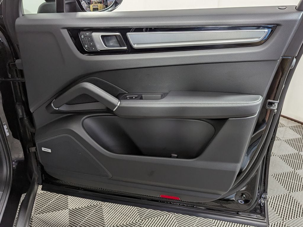 2022 Porsche Cayenne Platinum Edition