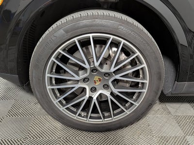 2022 Porsche Cayenne Platinum Edition