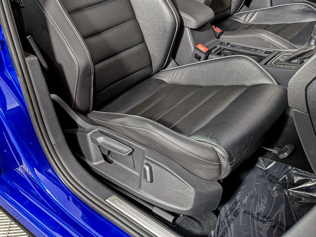 2018 Volkswagen Golf R DCC & Navigation 4Motion