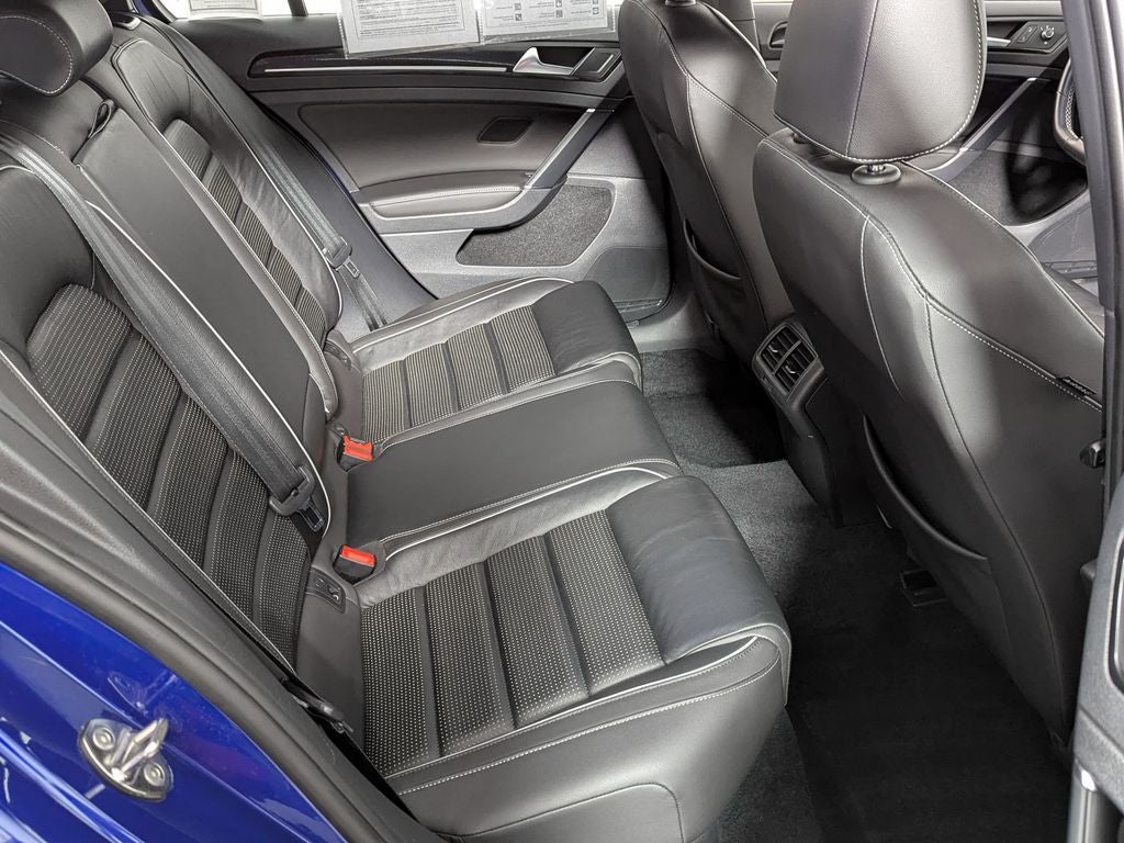 2018 Volkswagen Golf R DCC & Navigation 4Motion