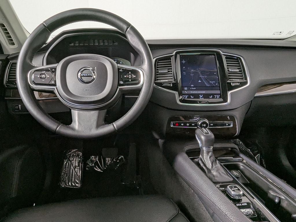 2016 Volvo XC90 T6 Momentum