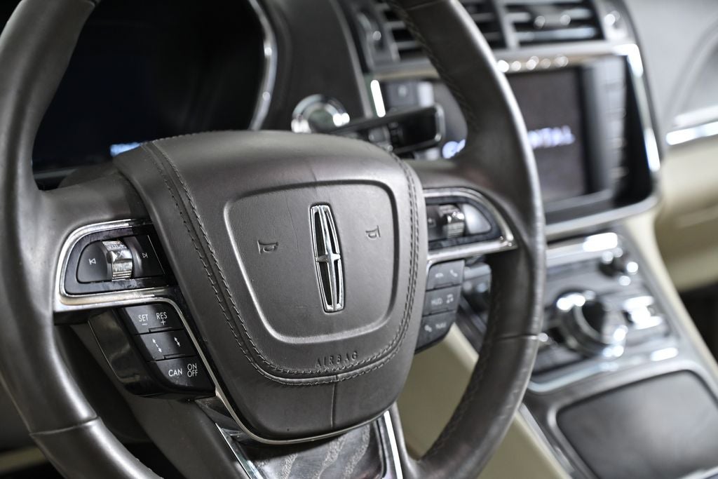 2017 Lincoln Continental Base