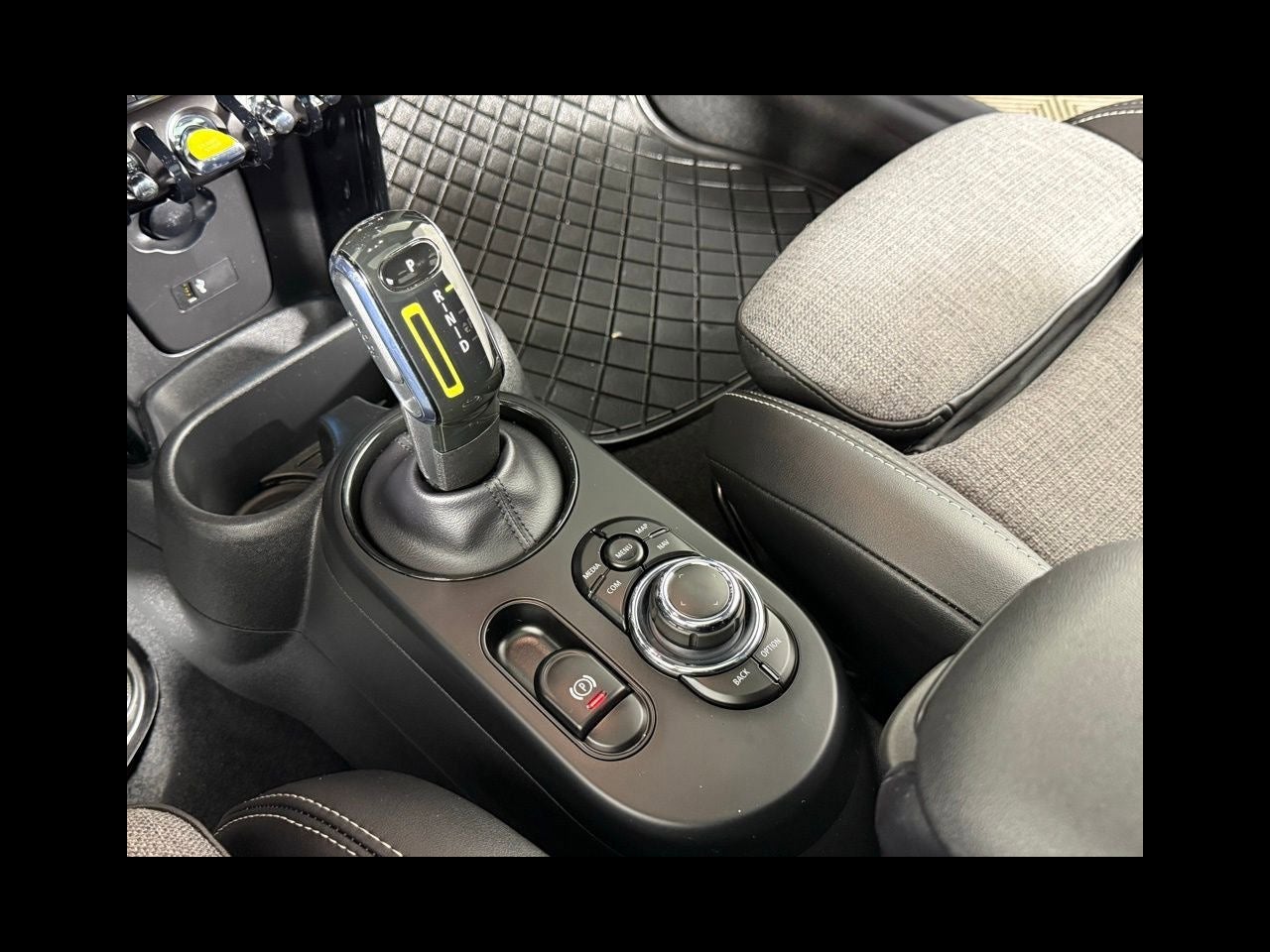 2023 MINI HARDTOP 2 DOOR Cooper SE