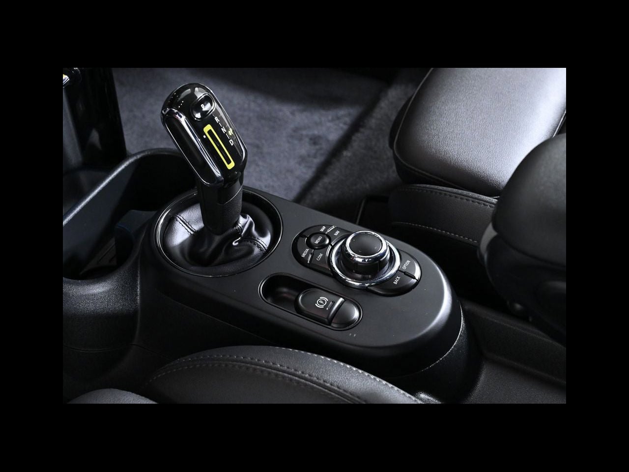 2023 MINI HARDTOP 2 DOOR SIGNATURE