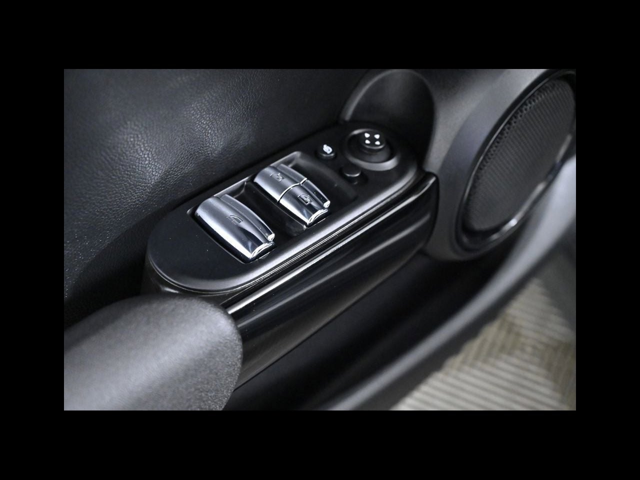 2024 MINI CONVERTIBLE Cooper