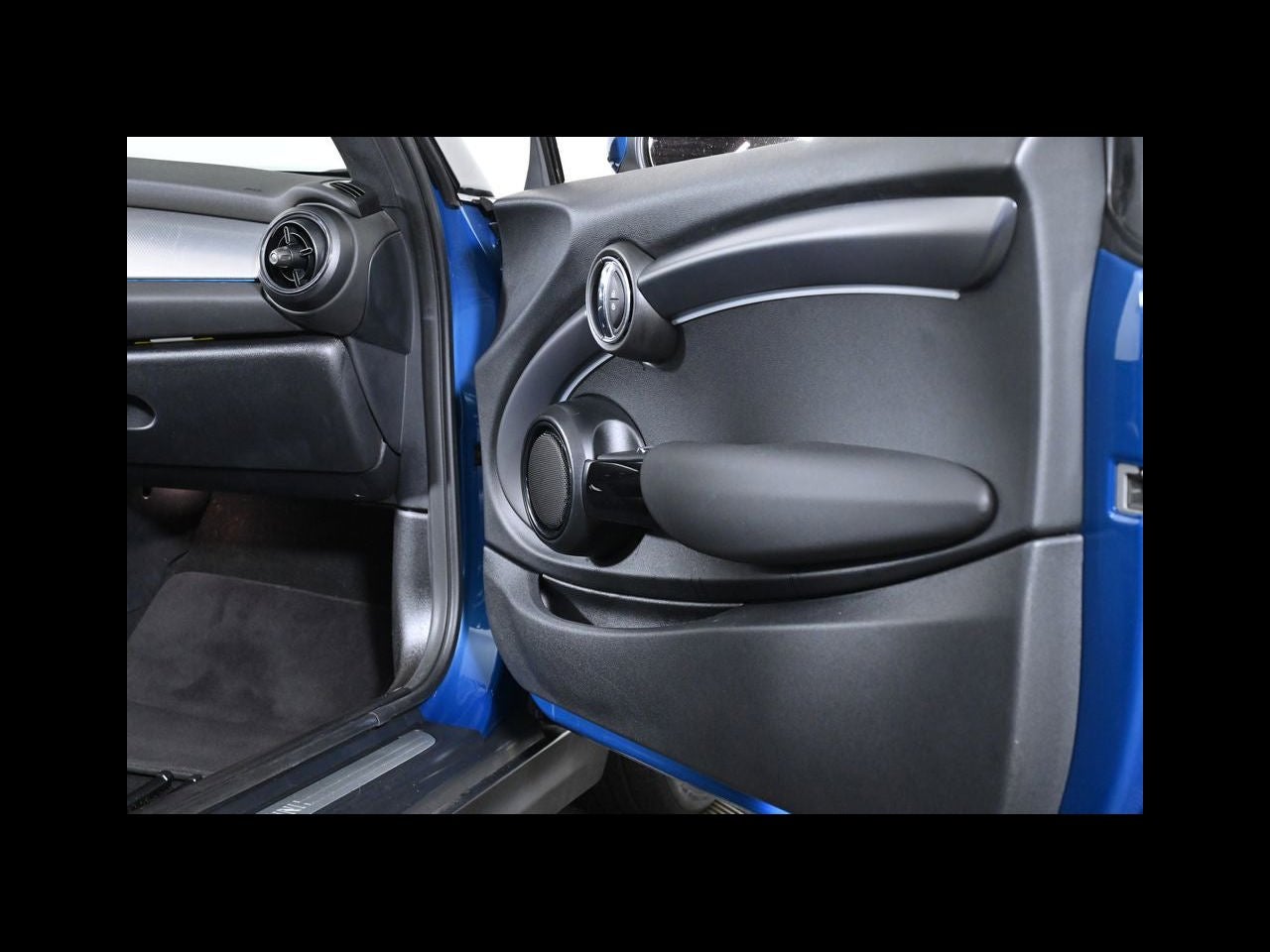 2024 MINI CONVERTIBLE Cooper