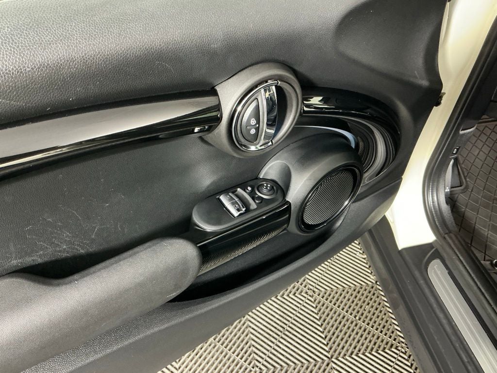 2023 MINI Cooper Base