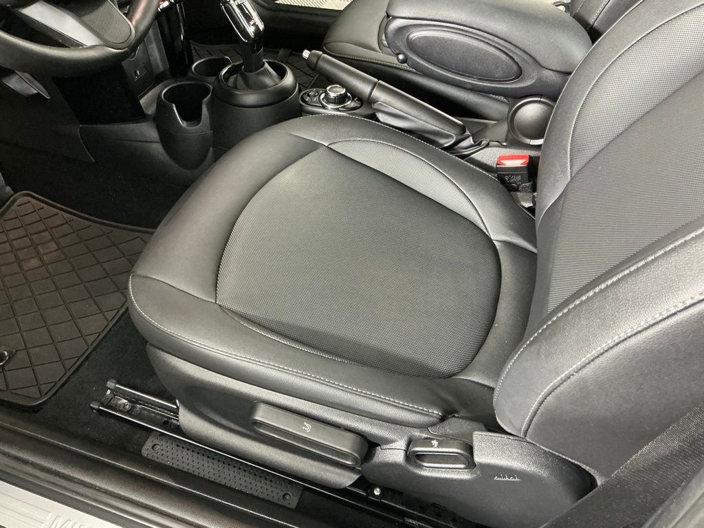 2023 MINI Cooper Base