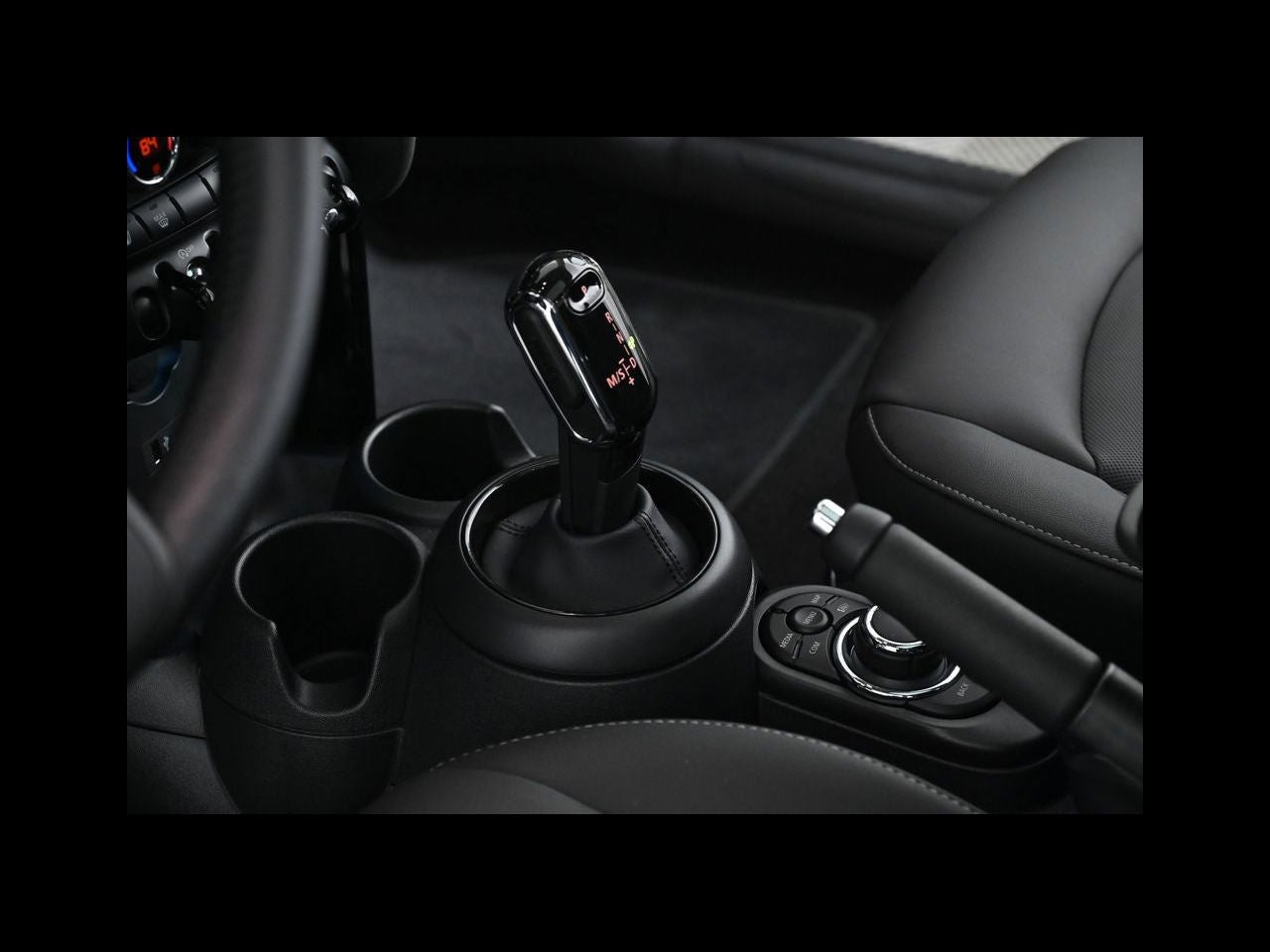 2023 MINI HARDTOP 4 DOOR Cooper