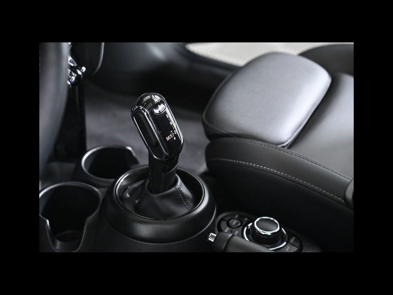 2024 MINI HARDTOP 4 DOOR Cooper S