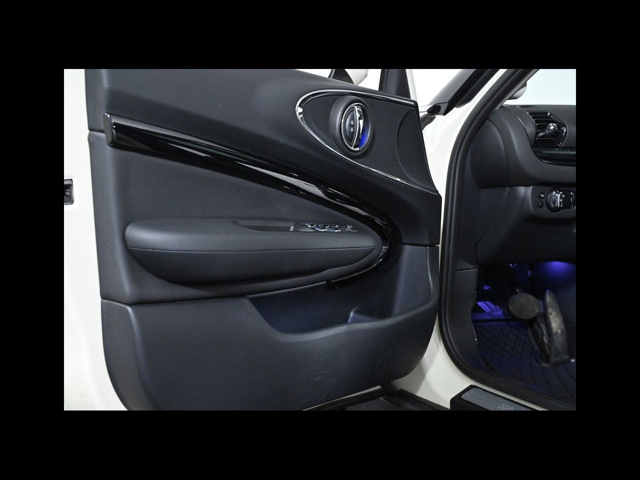 2023 MINI CLUBMAN Cooper S