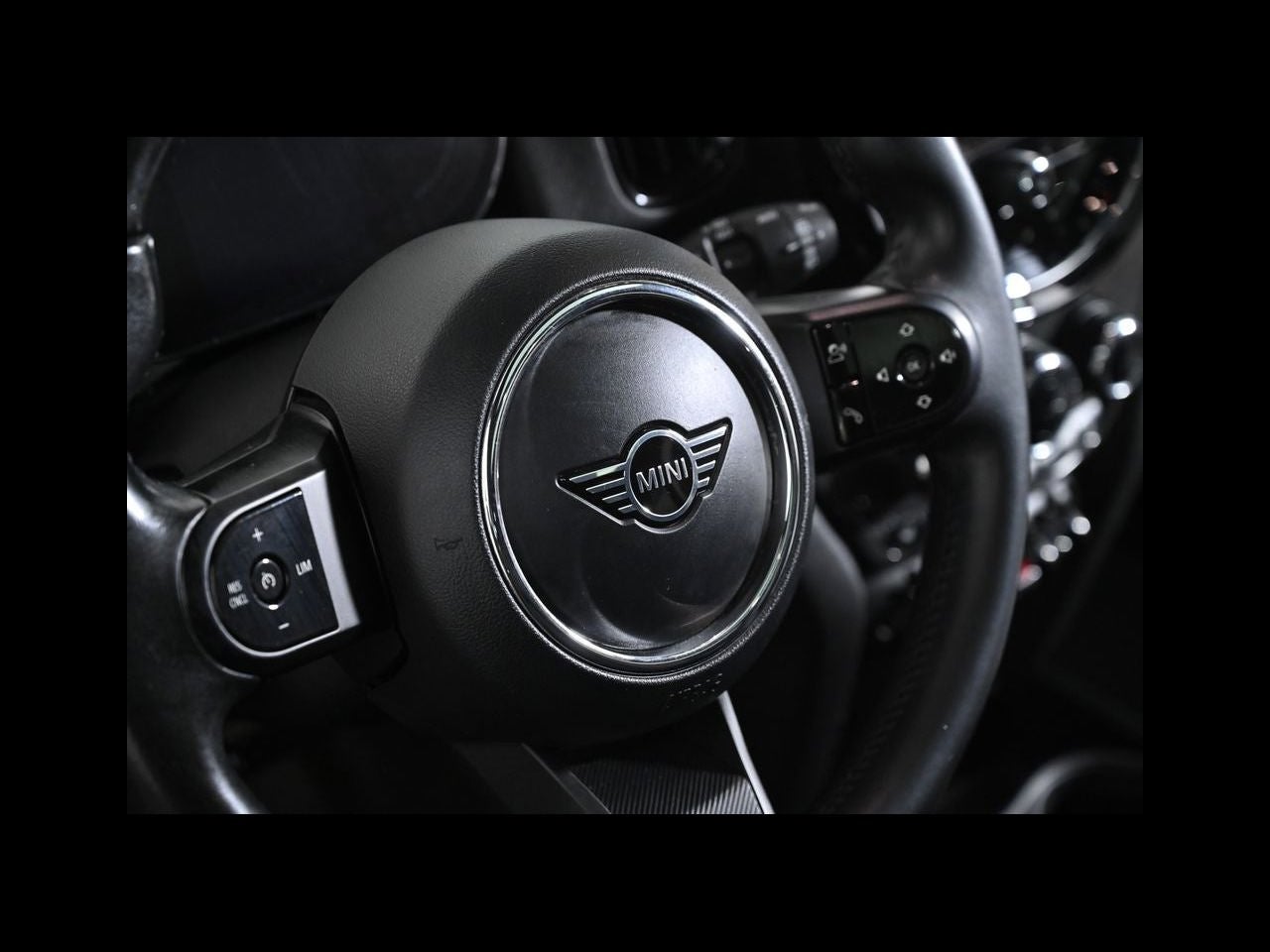 2022 MINI COUNTRYMAN OXFORD EDITION