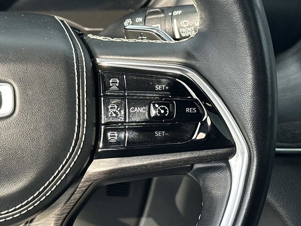 2022 Jeep Grand Cherokee Overland 4WD