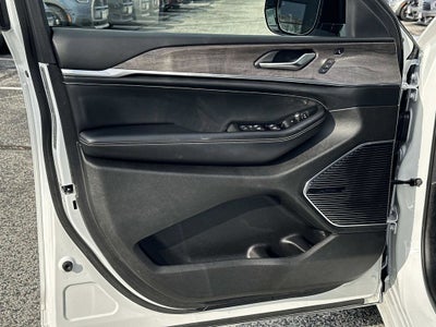 2022 Jeep Grand Cherokee Overland 4WD