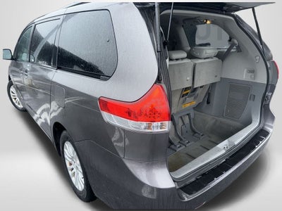 2013 Toyota Sienna XLE Mobility Auto Access