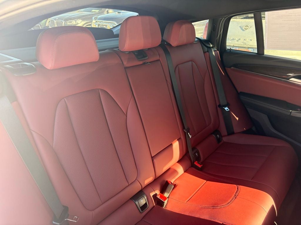 2023 BMW X4 xDrive30i AWD