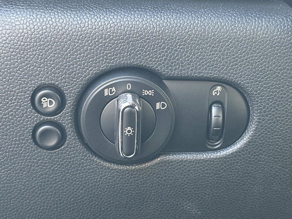 2023 MINI Cooper Signature