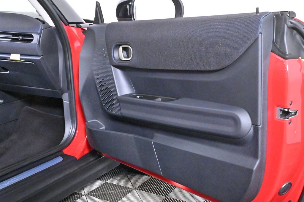 2025 MINI 2 Door Cooper Signature Plus