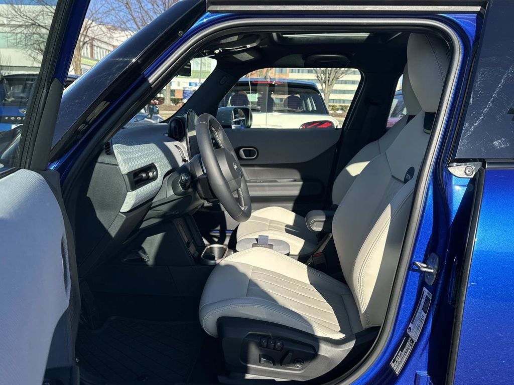 2025 MINI Cooper S Signature Plus Hardtop 4 Door