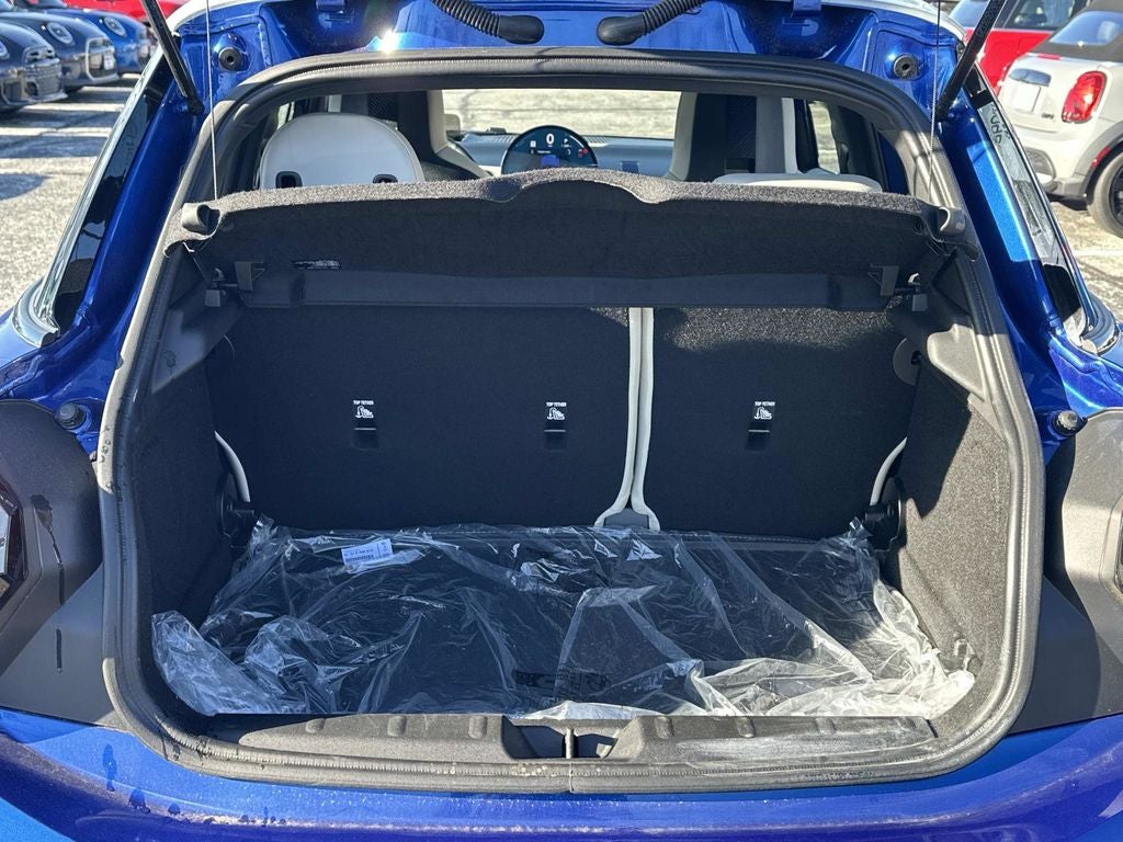 2025 MINI Cooper S Signature Plus Hardtop 4 Door