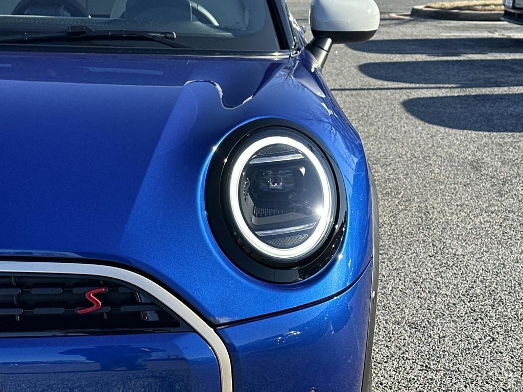 2025 MINI Cooper S Signature Plus Hardtop 4 Door