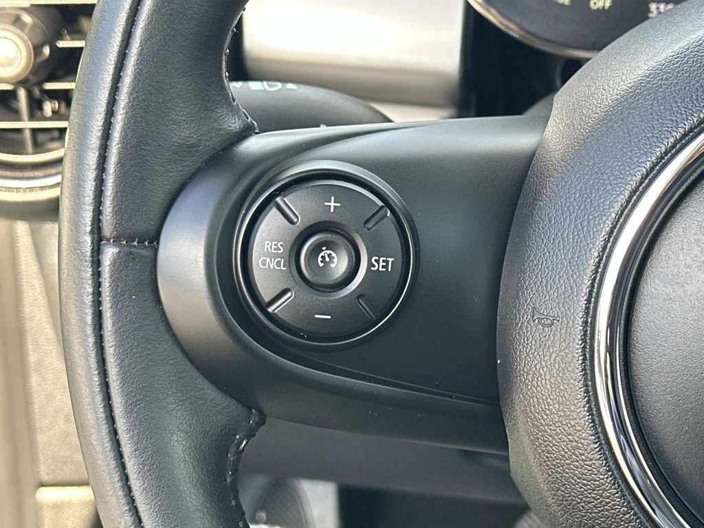 2021 MINI Cooper SE Electric Signature Plus Hardtop 2 Door